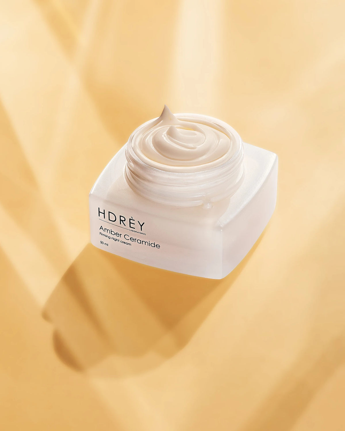 Ujędrniająco-regenerujący krem do twarzy na noc z ceramidami 50ml