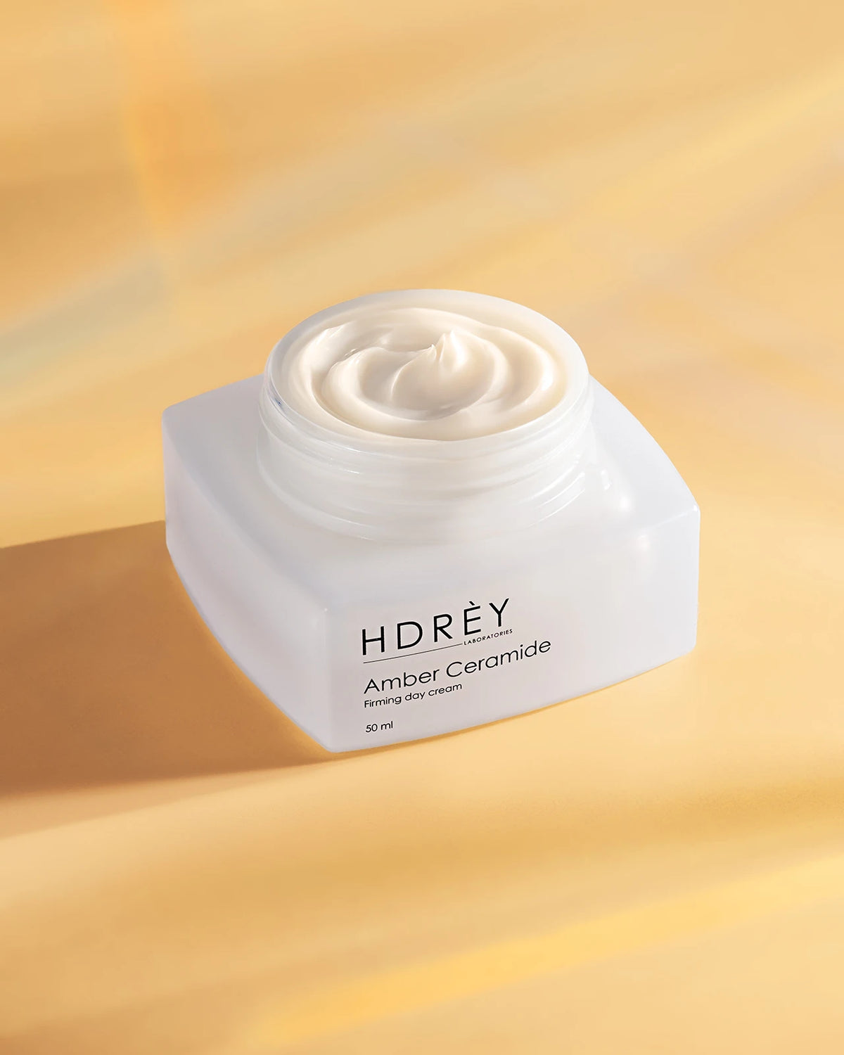 Ujędrniająco-regenerujący krem przeciwzmarszczkowy do twarzy na dzień z ceramidami 50ml