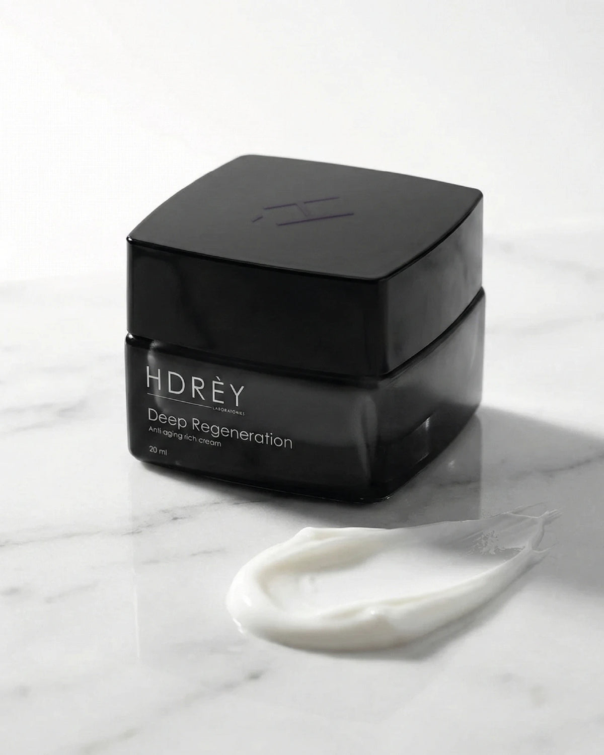 Intensywnie regenerujący krem przeciwzmarszczkowy na noc 20ml