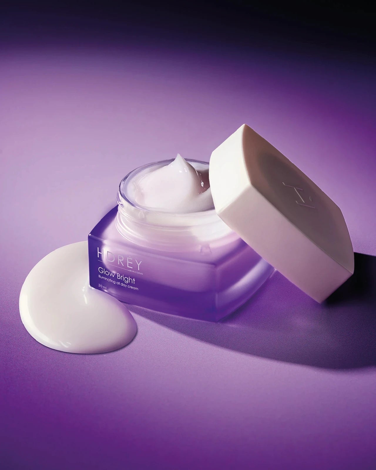 Rozświetlający krem do twarzy na dzień na przebarwienia 20ml