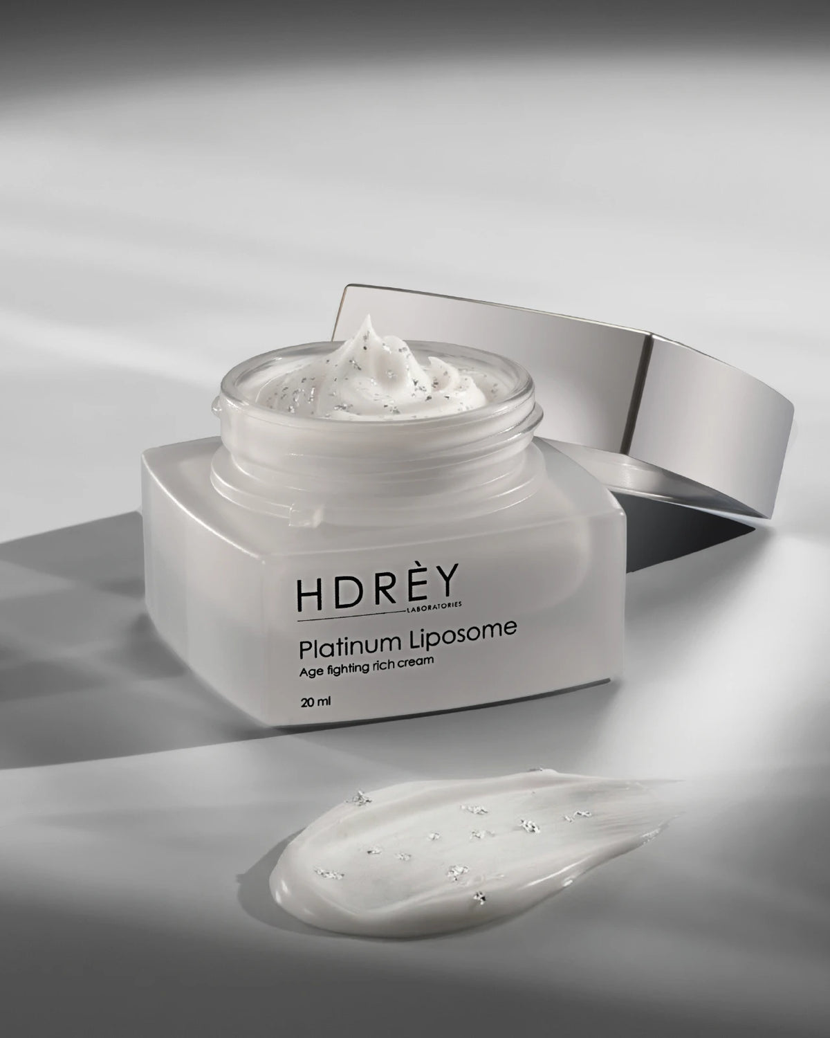 Przeciwstarzeniowy krem do twarzy na noc z platyną i liposomami 20ml