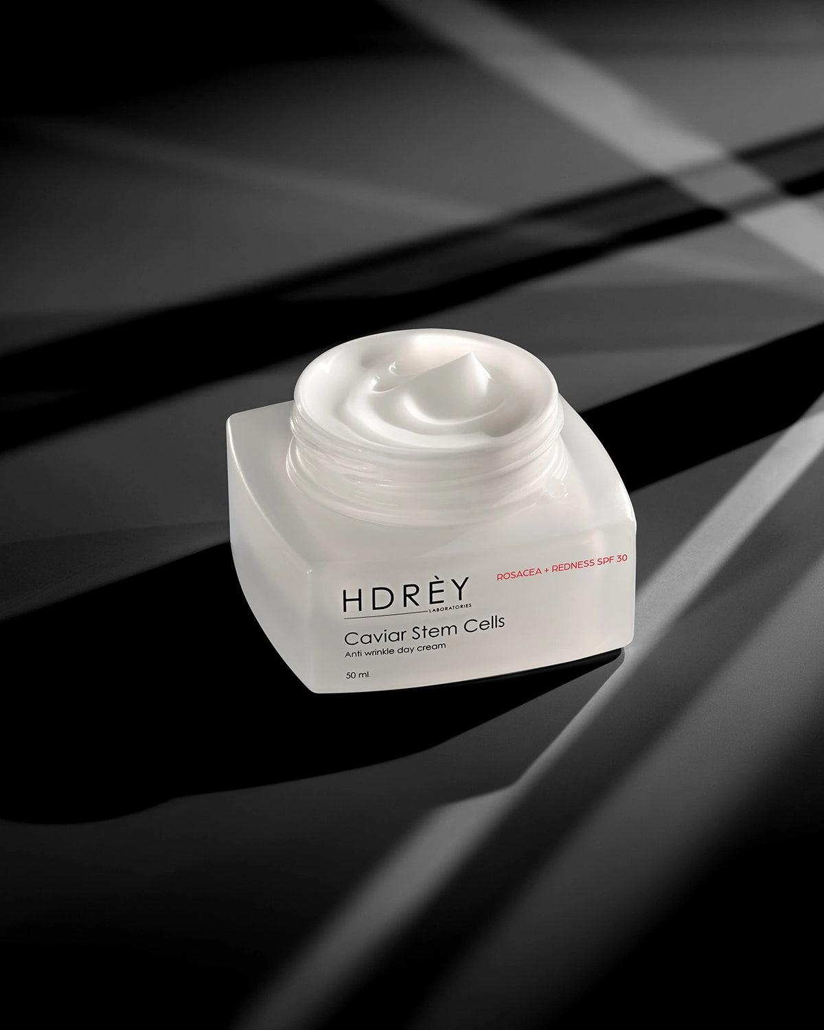 Przeciwzmarszczkowy krem na dzień z SPF 30 do skóry z trądzikiem różowatym i zaczerwienieniami 50 ml