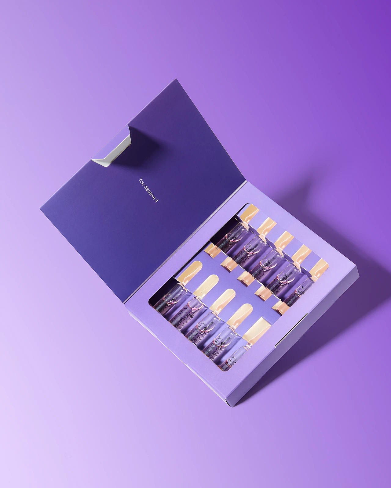 Ampułki rozświetlające z kwasem traneksamowym i ferulowym 10x2ml