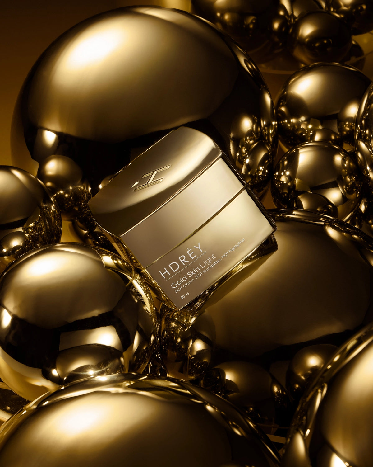 NOT cream, NOT foundation, NOT highlighter Gold Skin Light 50 ml