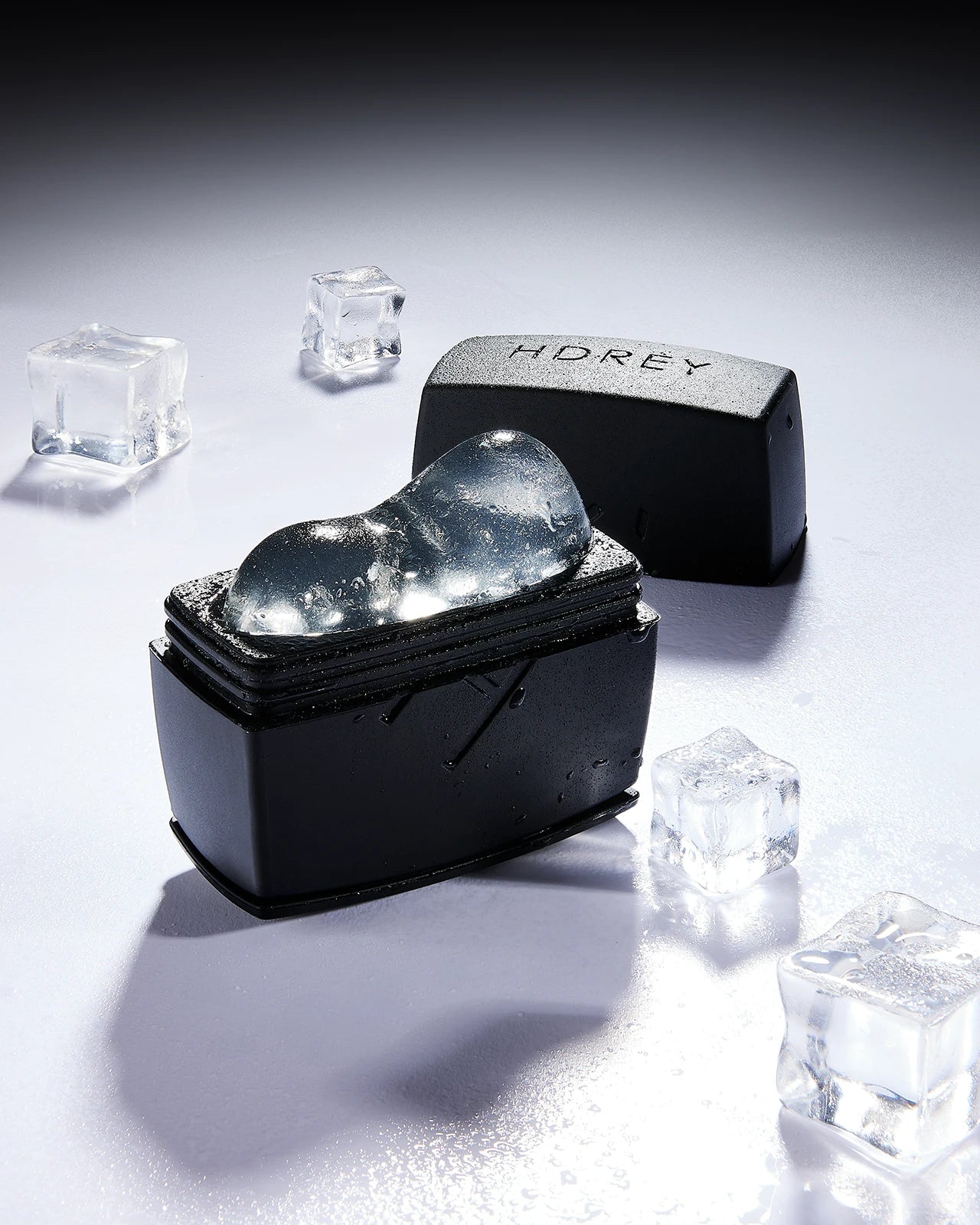 Przeciwzmarszczkowy, intensywnie regenerujący Zestaw z Efektem Krioterapii + Ampułki Deep Regeneration