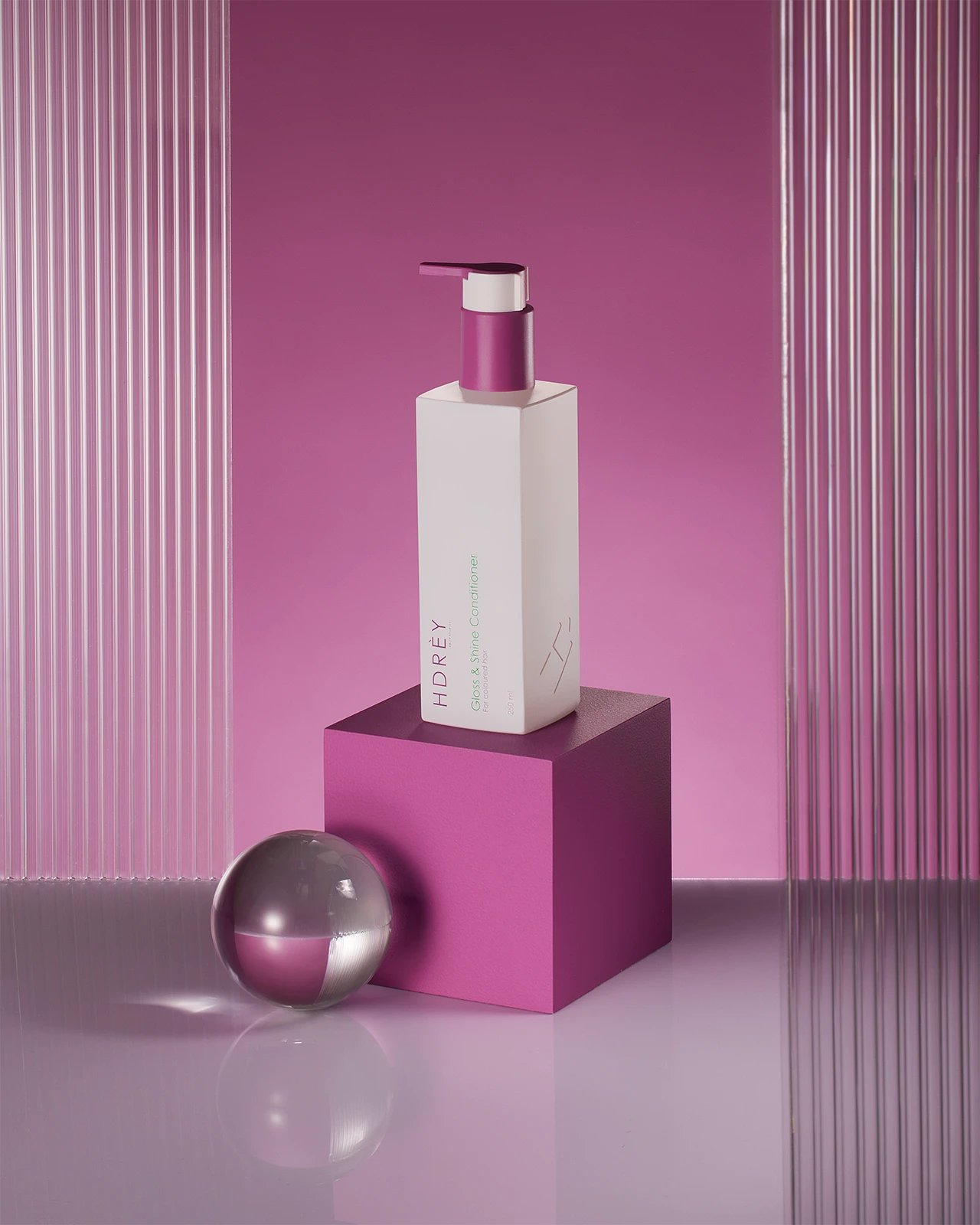 Nadająca połysk odżywka do włosów farbowanych 250 ml