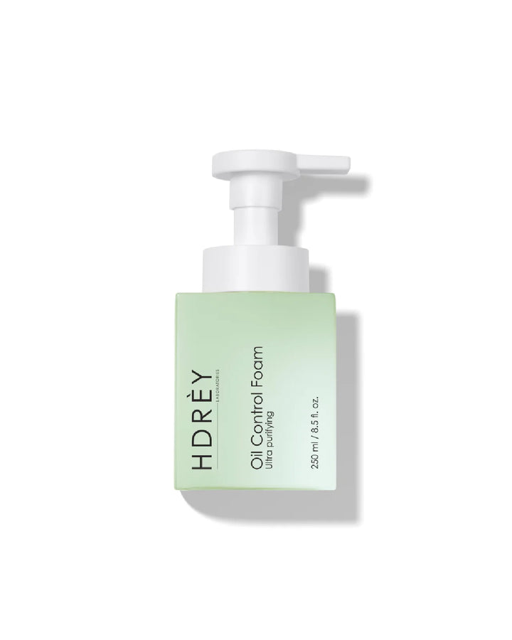 Regulująca pianka do mycia twarzy Oil Control 250ml