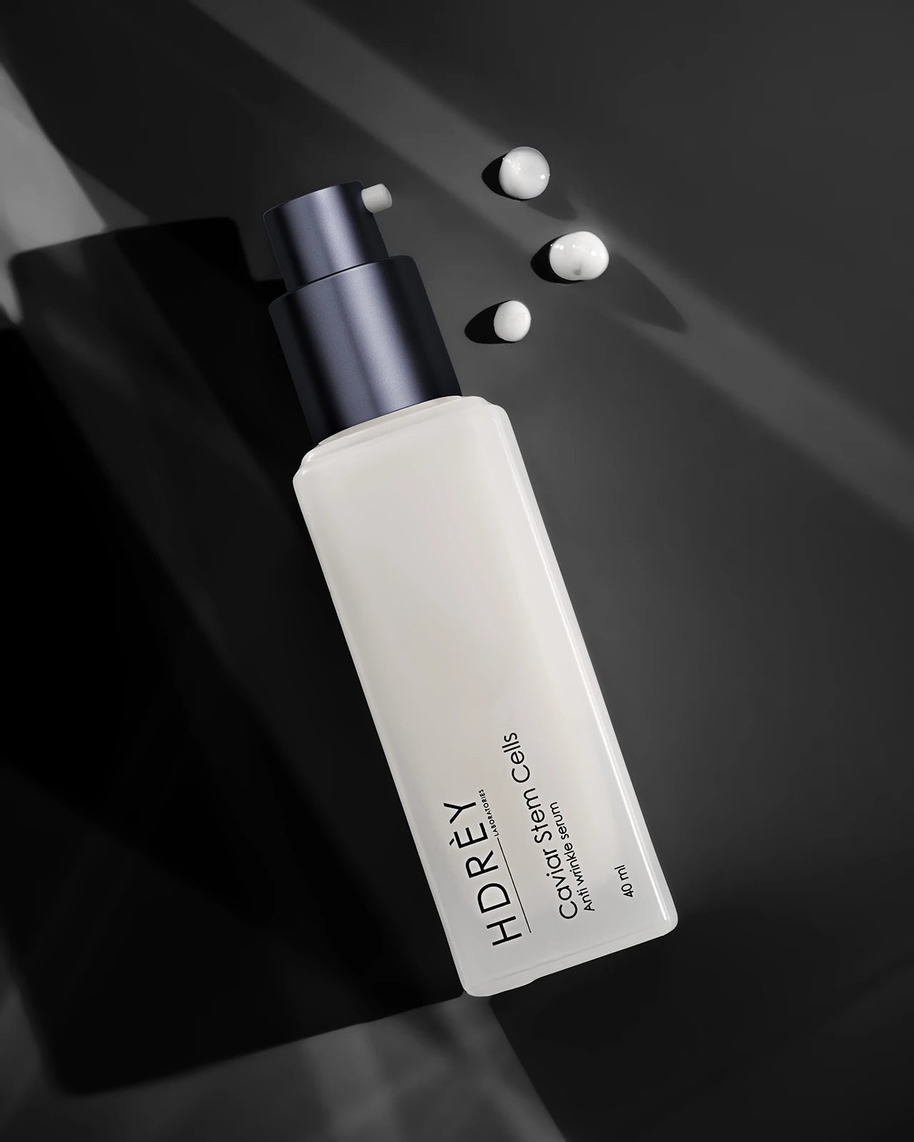 Serum przeciwzmarszczkowe z komórkami macierzystymi i kwasem hialuronowym 40ml