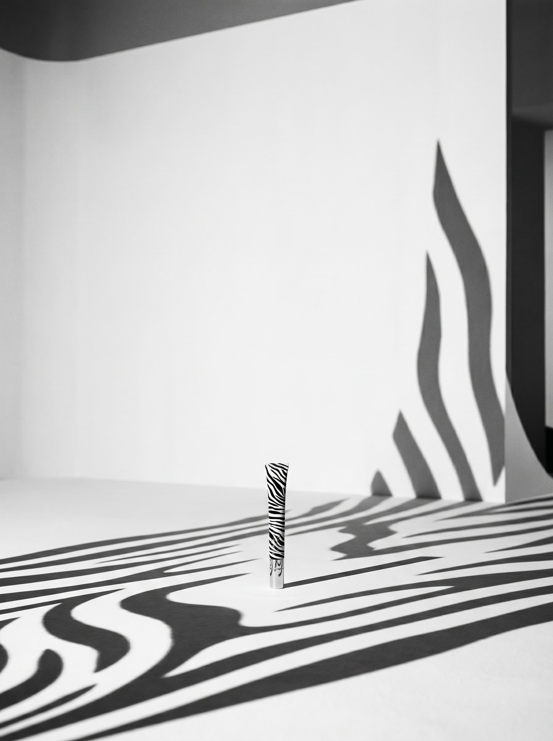 Silnie nawilżająca baza pod makijaż Lightweight face primer 25 ml