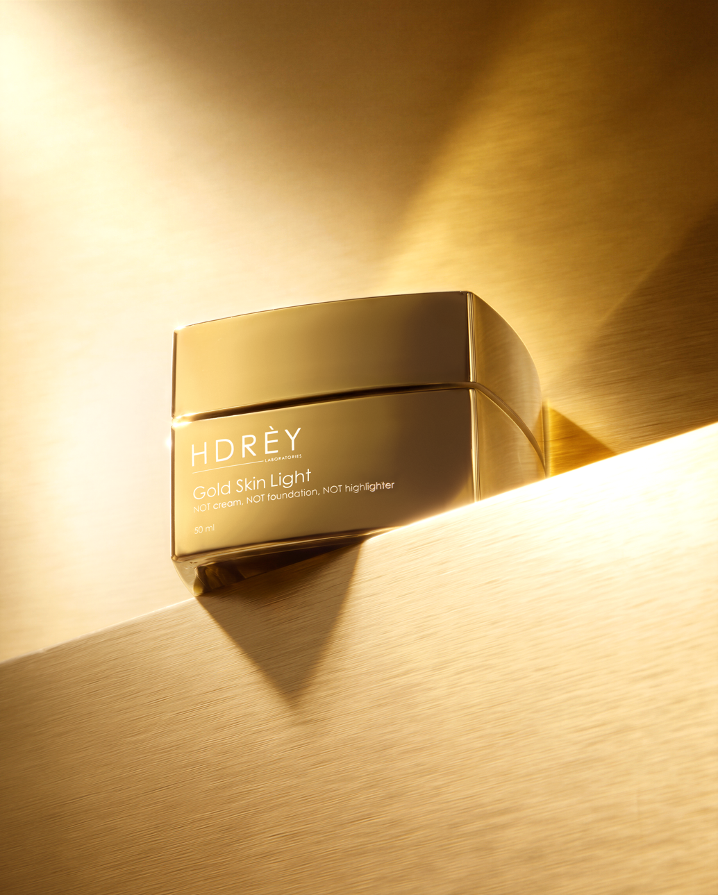 NOT cream, NOT foundation, NOT highlighter Gold Skin Light 50 ml